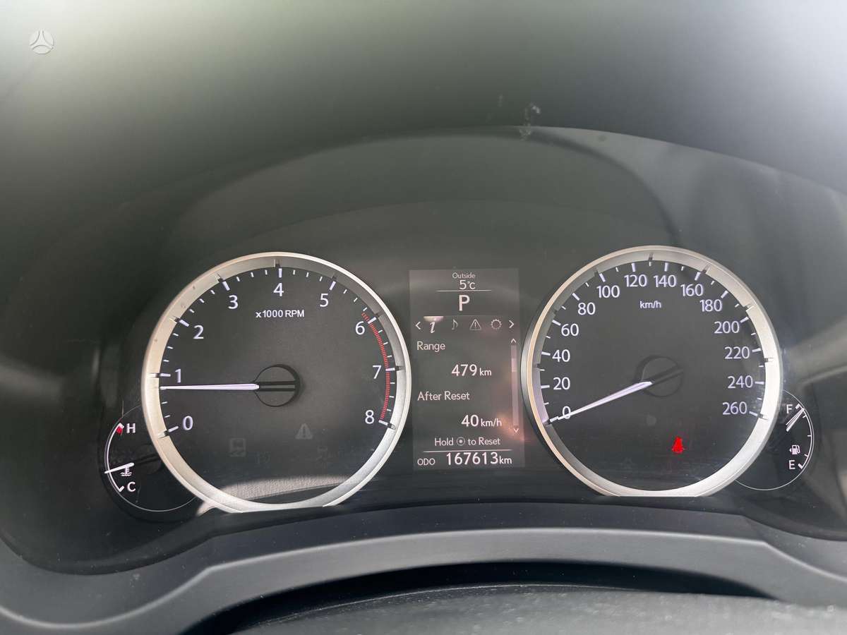 Lexus IS 200, 2.0 l., Седан
