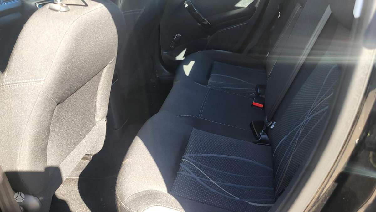 Peugeot 208, 1.2 l., hatchback