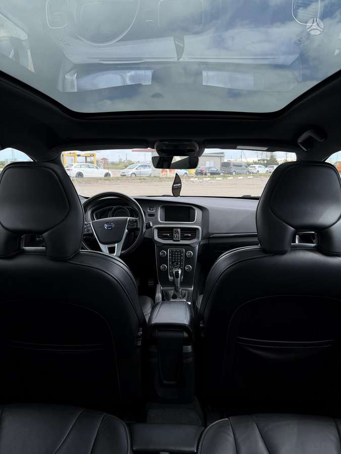 Volvo V40, 2.0 l., Хэтчбек