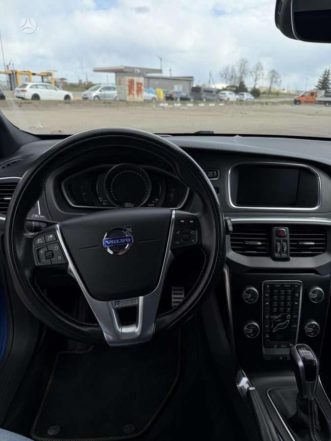 Volvo V40, 2.0 l., hatchback