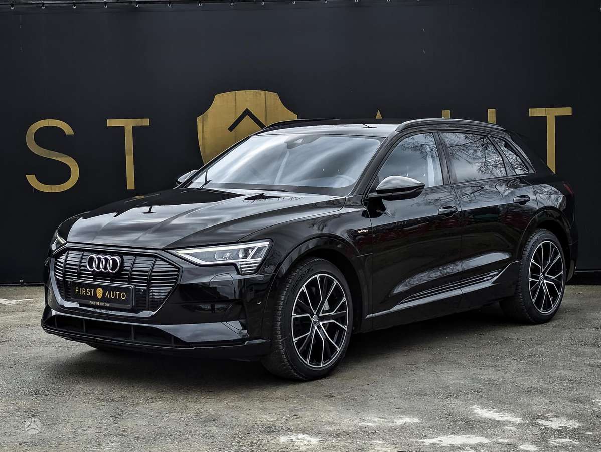 Audi e-tron, 71 kWh, off-road / crossover