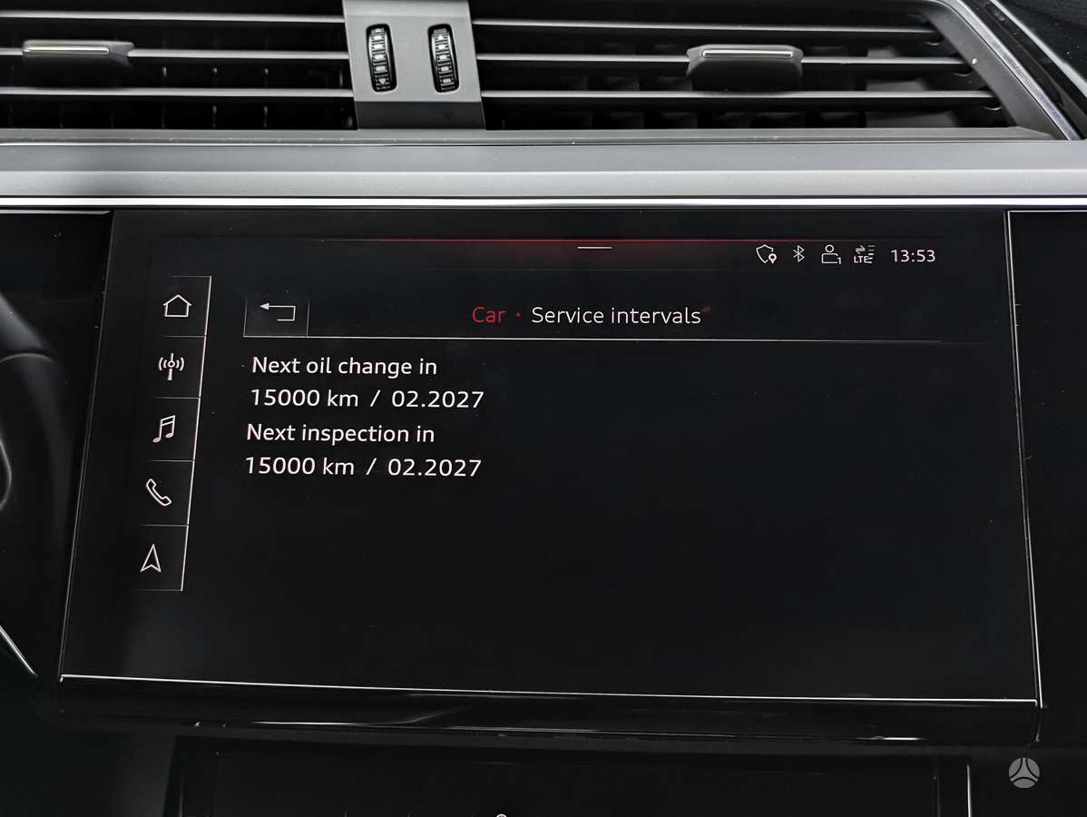 Audi e-tron, 71 kWh, off-road / crossover