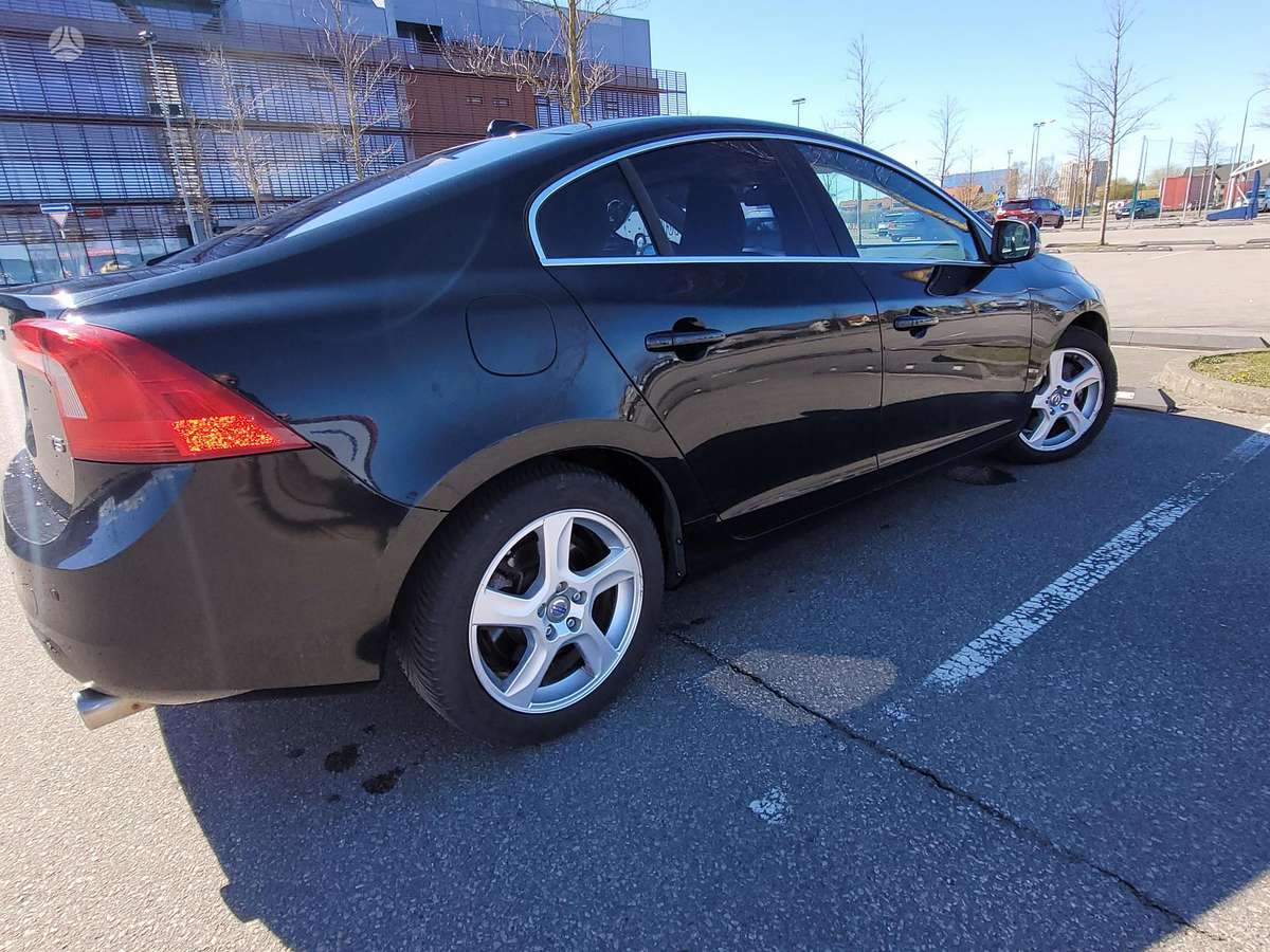 Volvo S60, 2.5 l., Седан