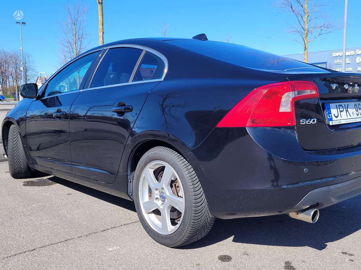Volvo S60, 2.5 l., Седан