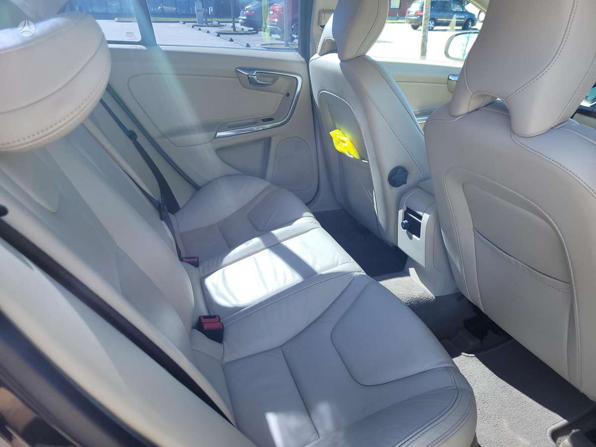 Volvo S60, 2.5 l., Седан