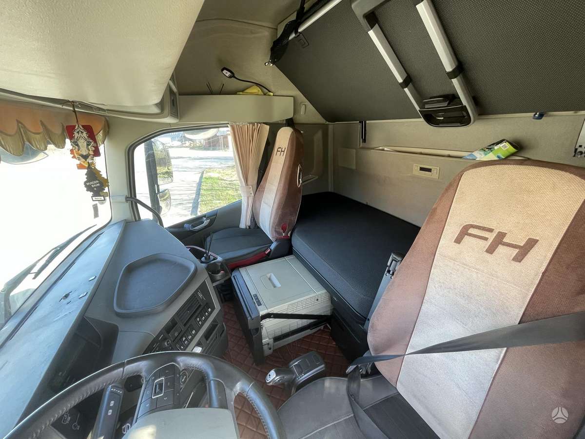 Volvo FH 540, double sleeper