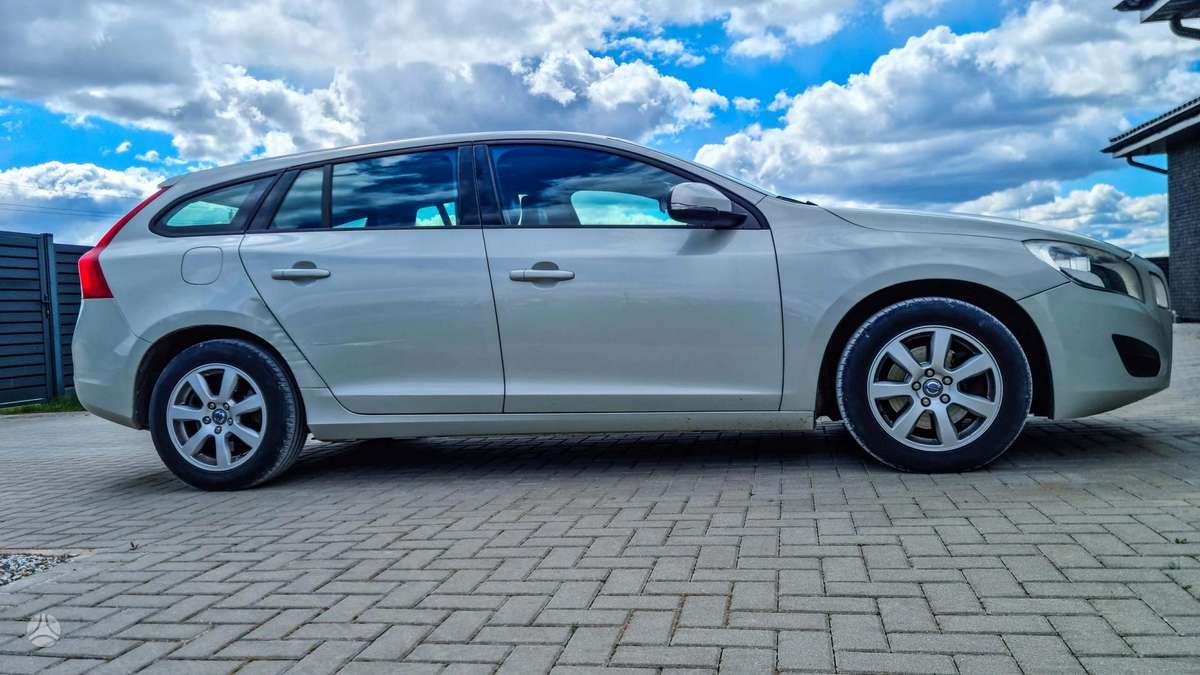 Volvo V60, 2.0 l., universalas