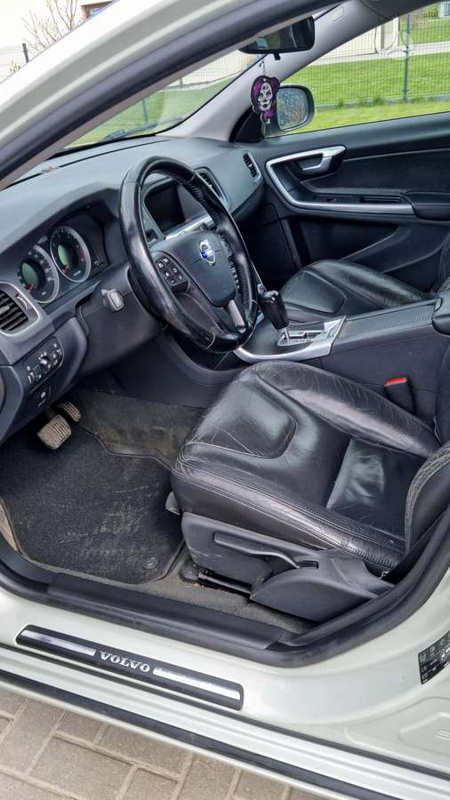 Volvo V60, 2.0 l., universalas