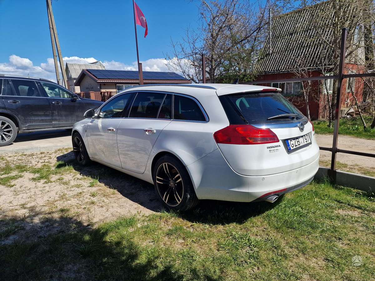 Opel Insignia, 2.0 l., wagon
