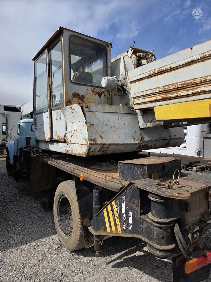 ZIL ZIL, trucks