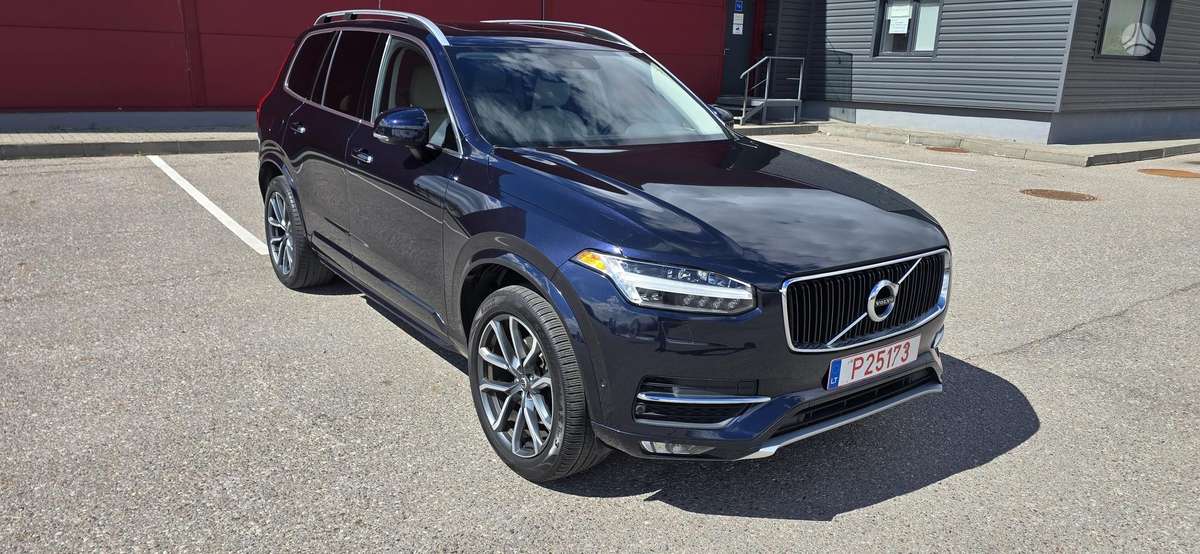 Volvo XC90 - 1