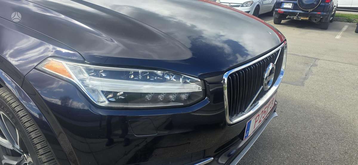 Volvo XC90 - 4