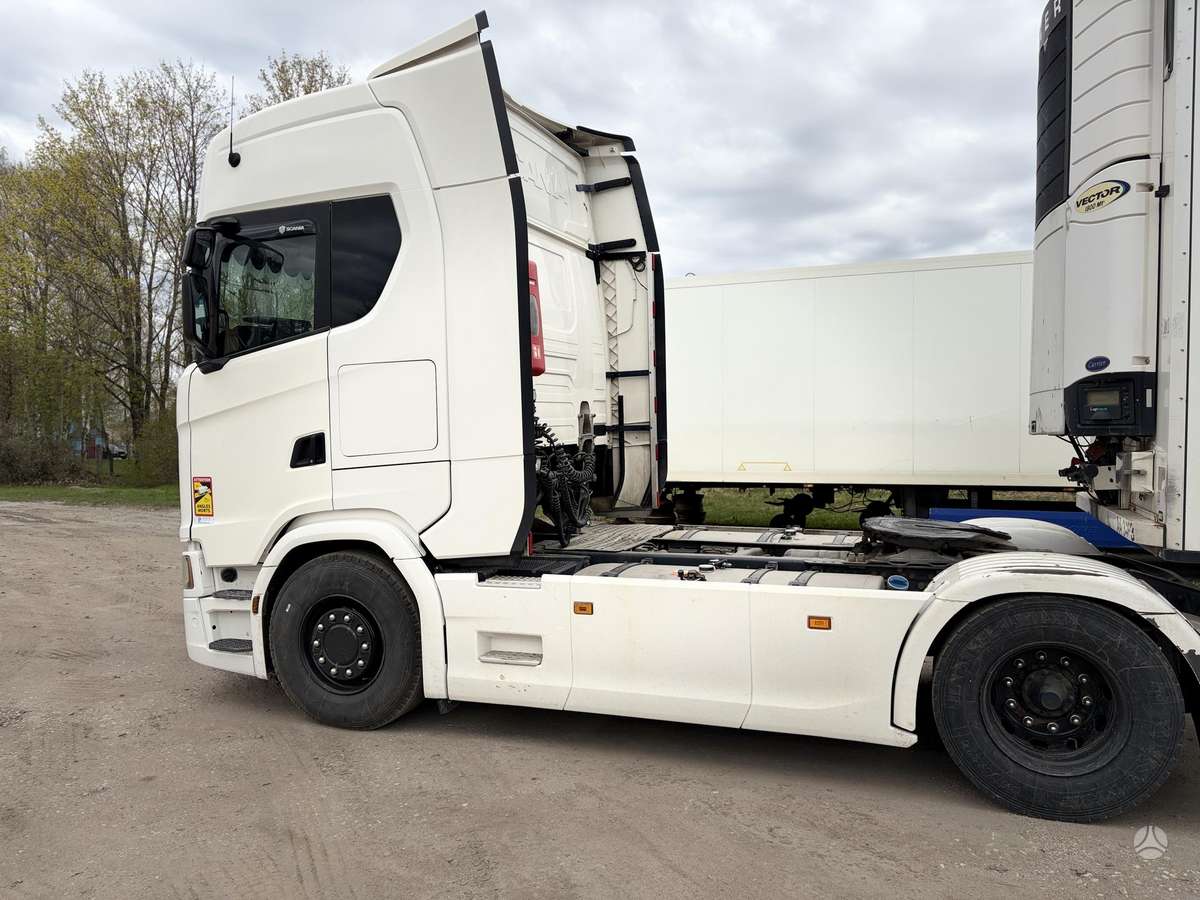 Scania S450, double sleeper