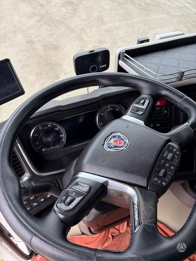 Scania S450, double sleeper
