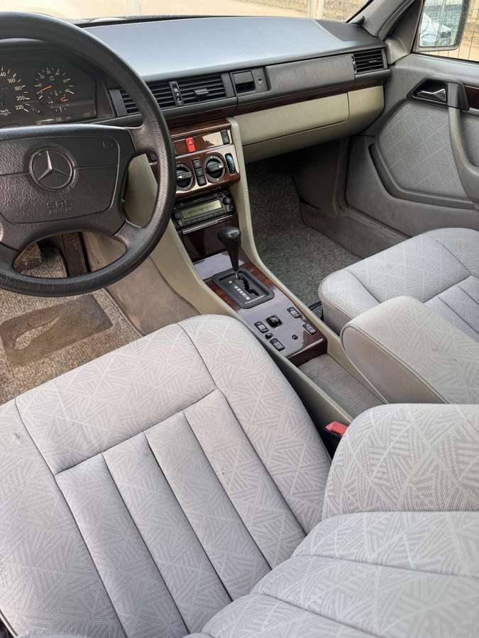 Mercedes-Benz E250, 2.5 l., Универсал