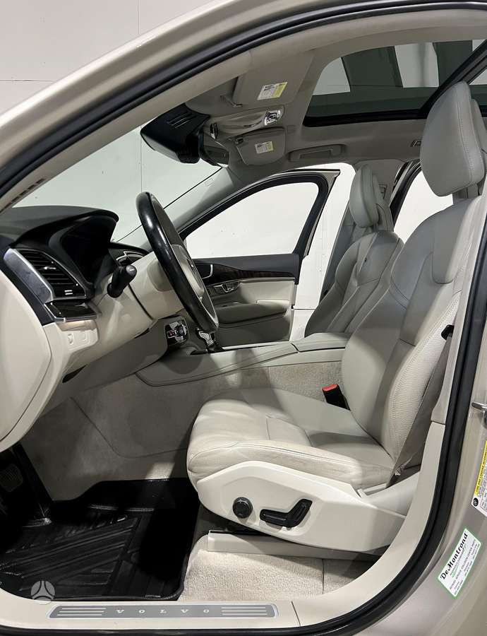 Volvo XC90 - 7
