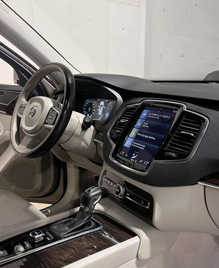 Volvo XC90 - 2