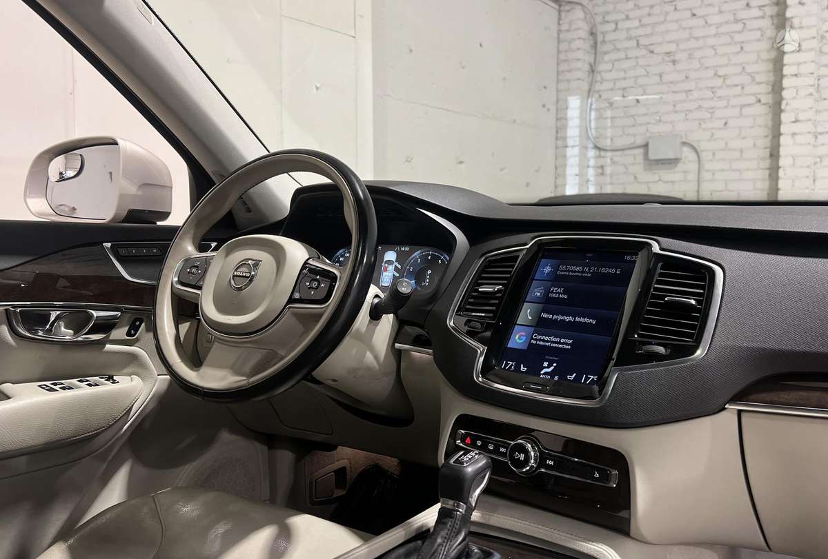 Volvo XC90 - 9