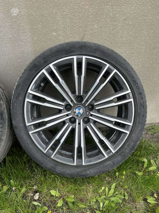 BMW, lengvojo lydinio, R18