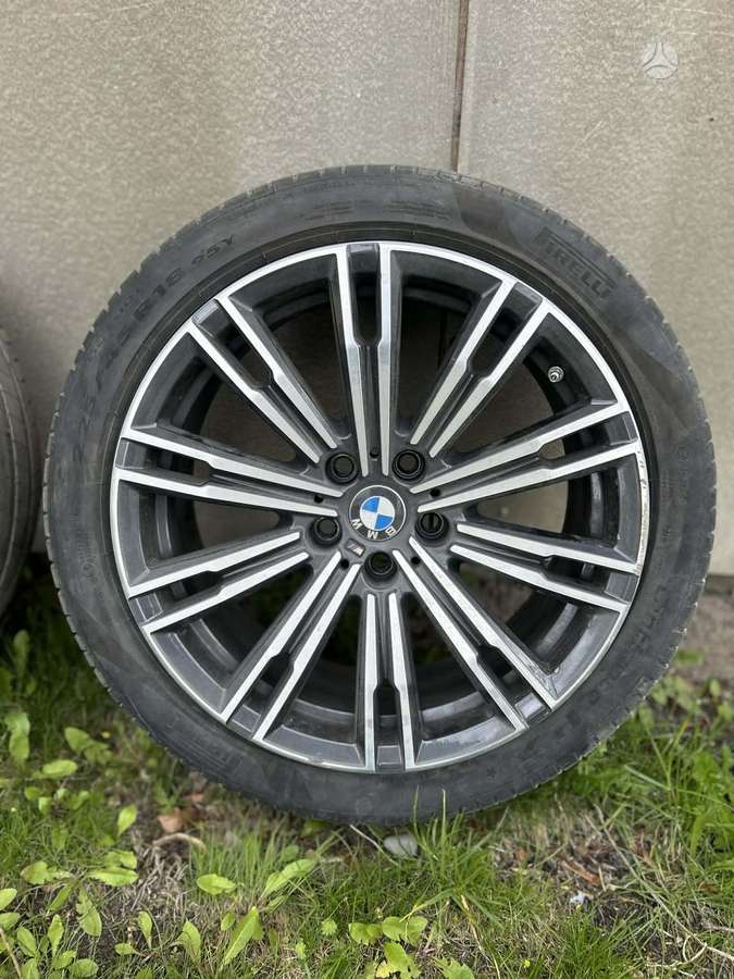 BMW, lengvojo lydinio, R18