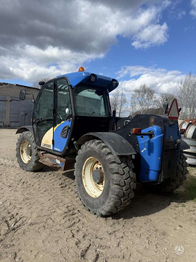 New Holland LM 5060, self-propelled loaders
