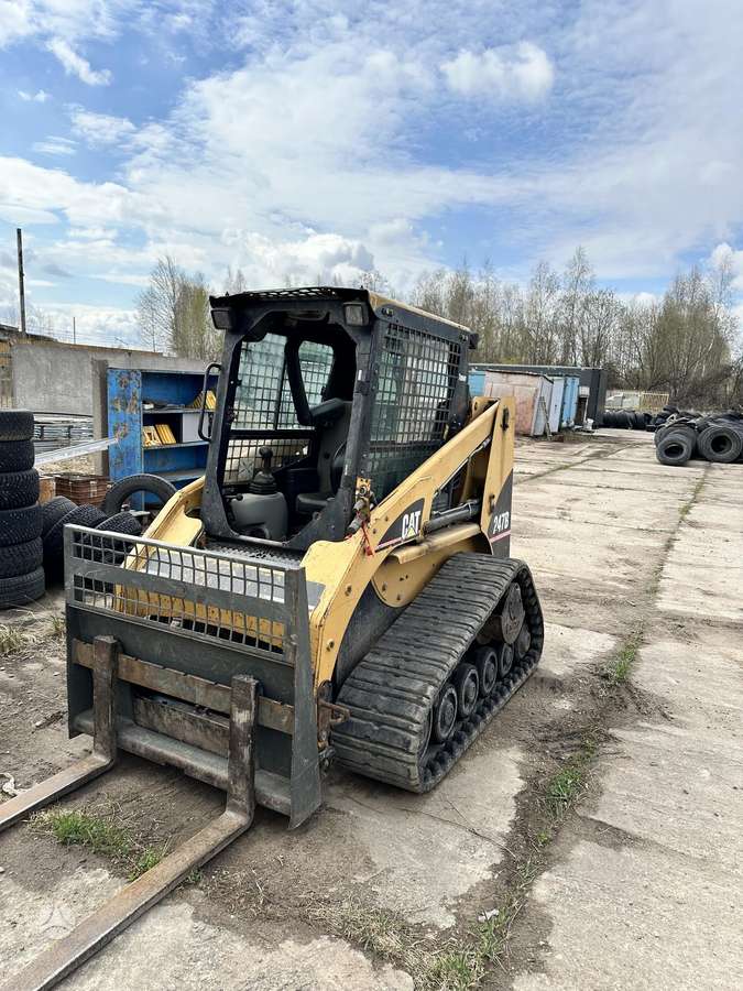Caterpillar 247B, mini krautuvai