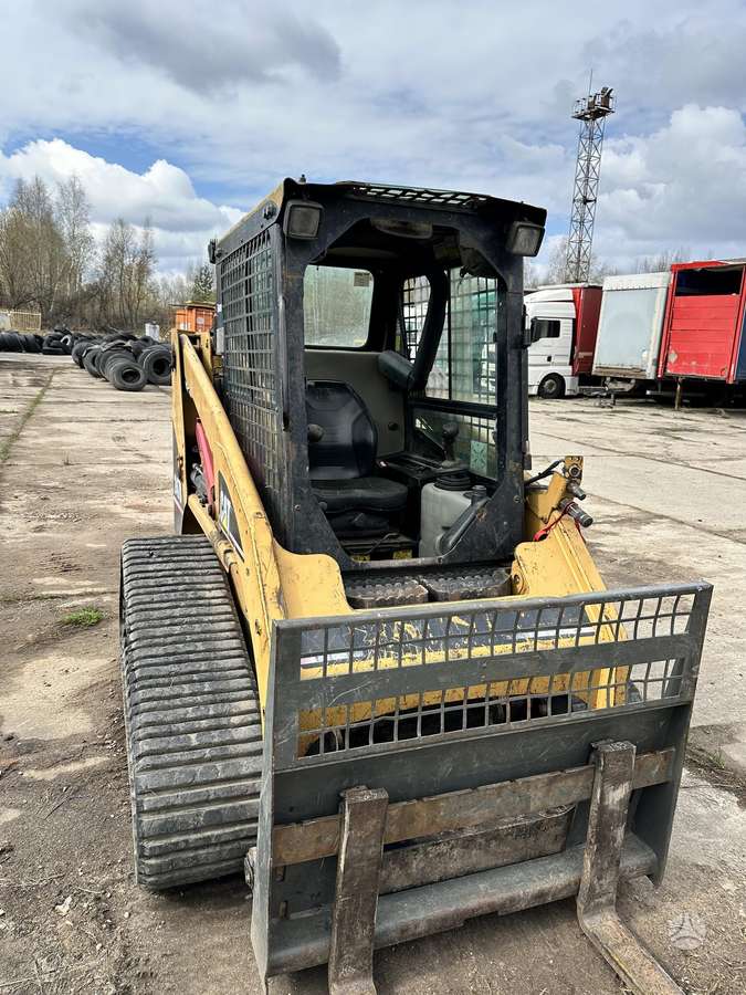 Caterpillar 247B, мини-погрузчики