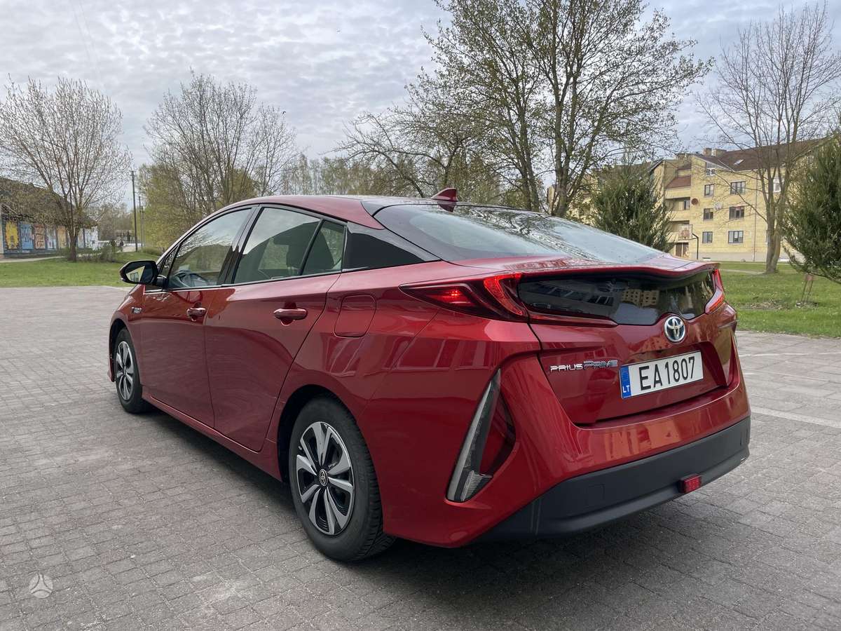 Toyota Prius Prime - 8