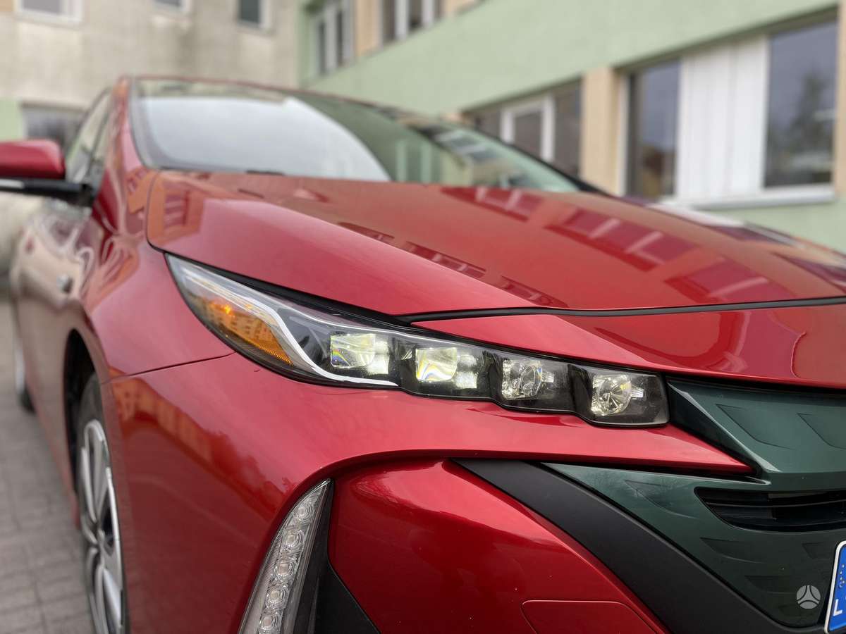 Toyota Prius Prime - 5