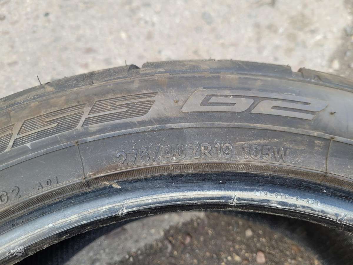 Nitto, всесезонные 275/40 R19