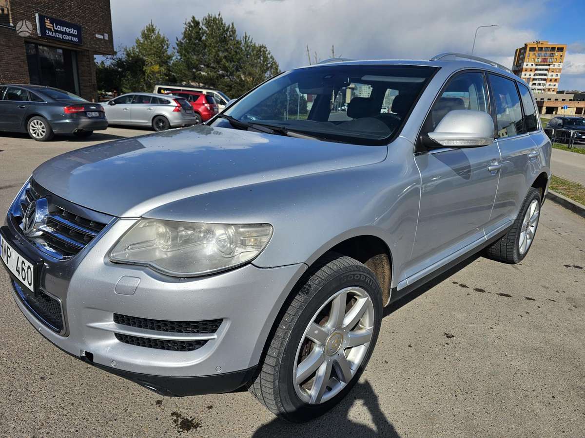 Volkswagen Touareg - 4