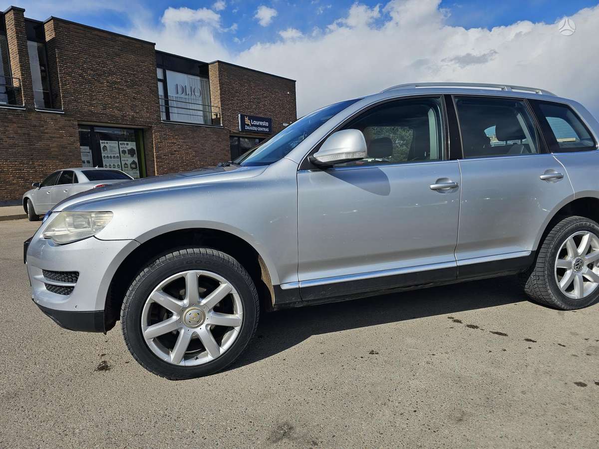 Volkswagen Touareg - 5