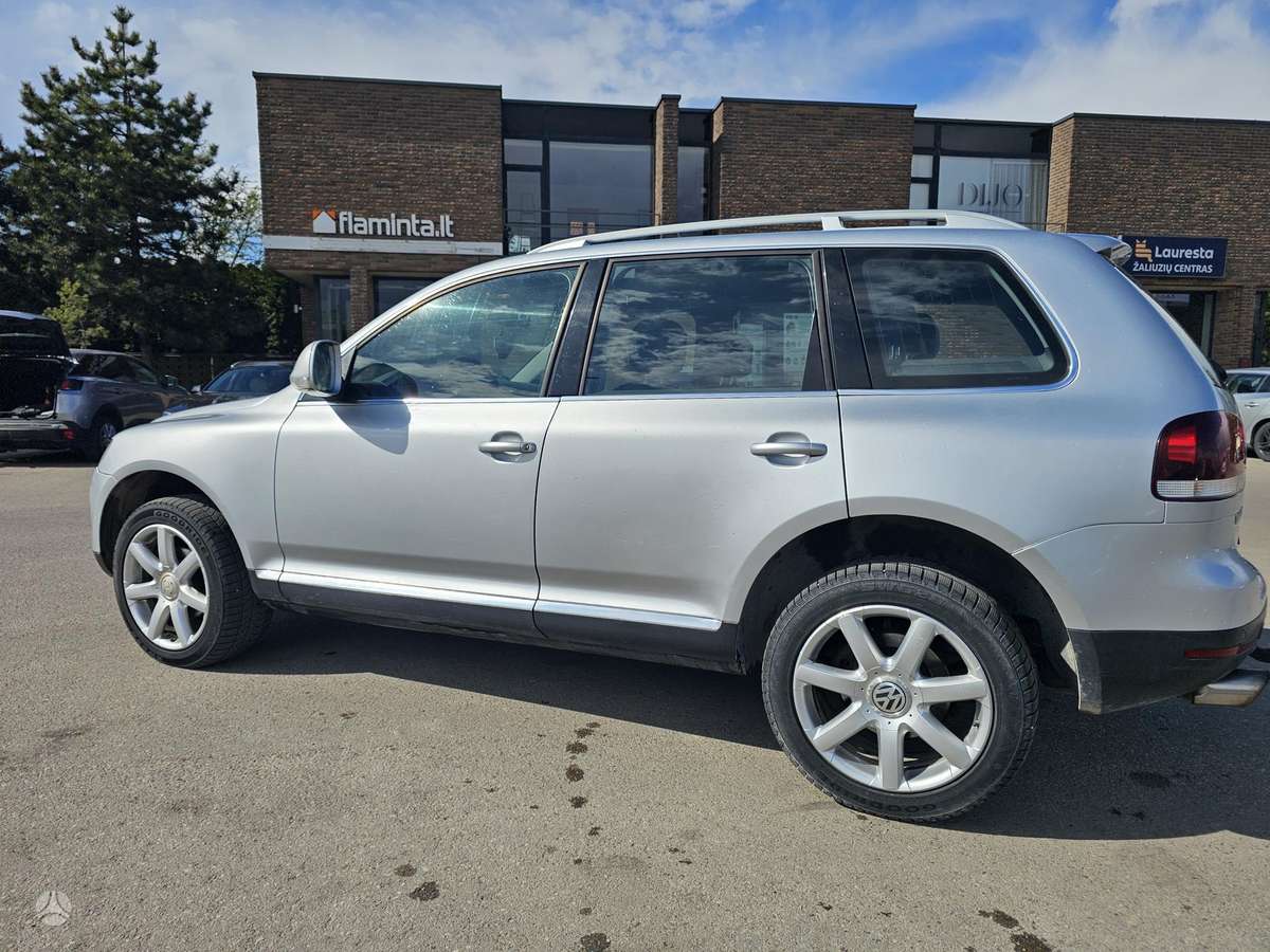 Volkswagen Touareg - 8