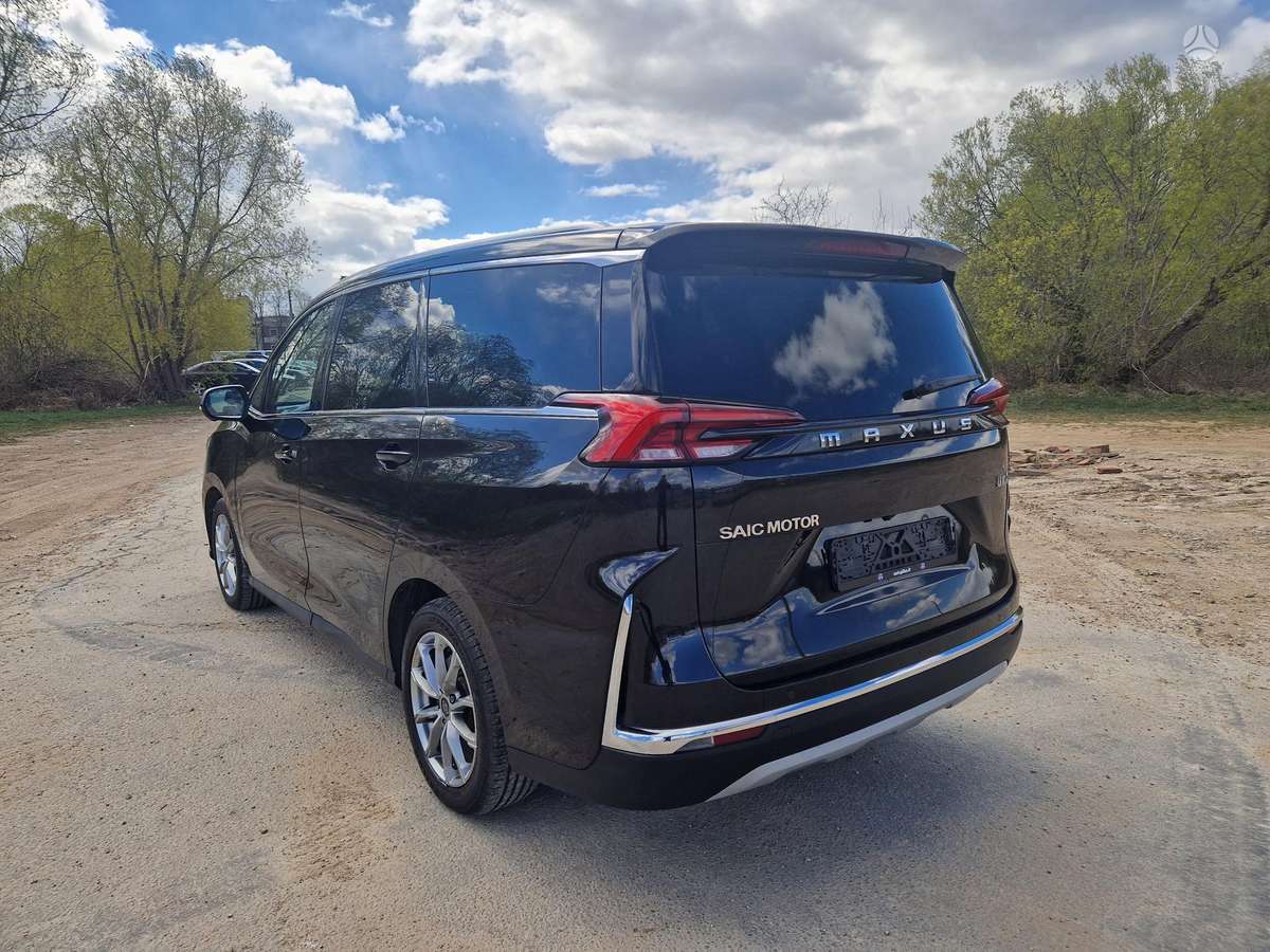 Maxus EUNIQ5, Минивэн