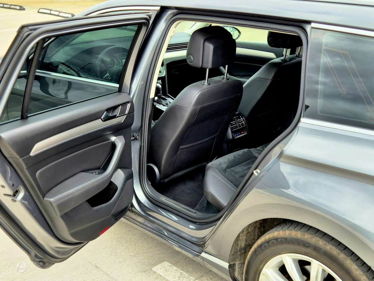 Volkswagen Passat, 2.0 l., Универсал