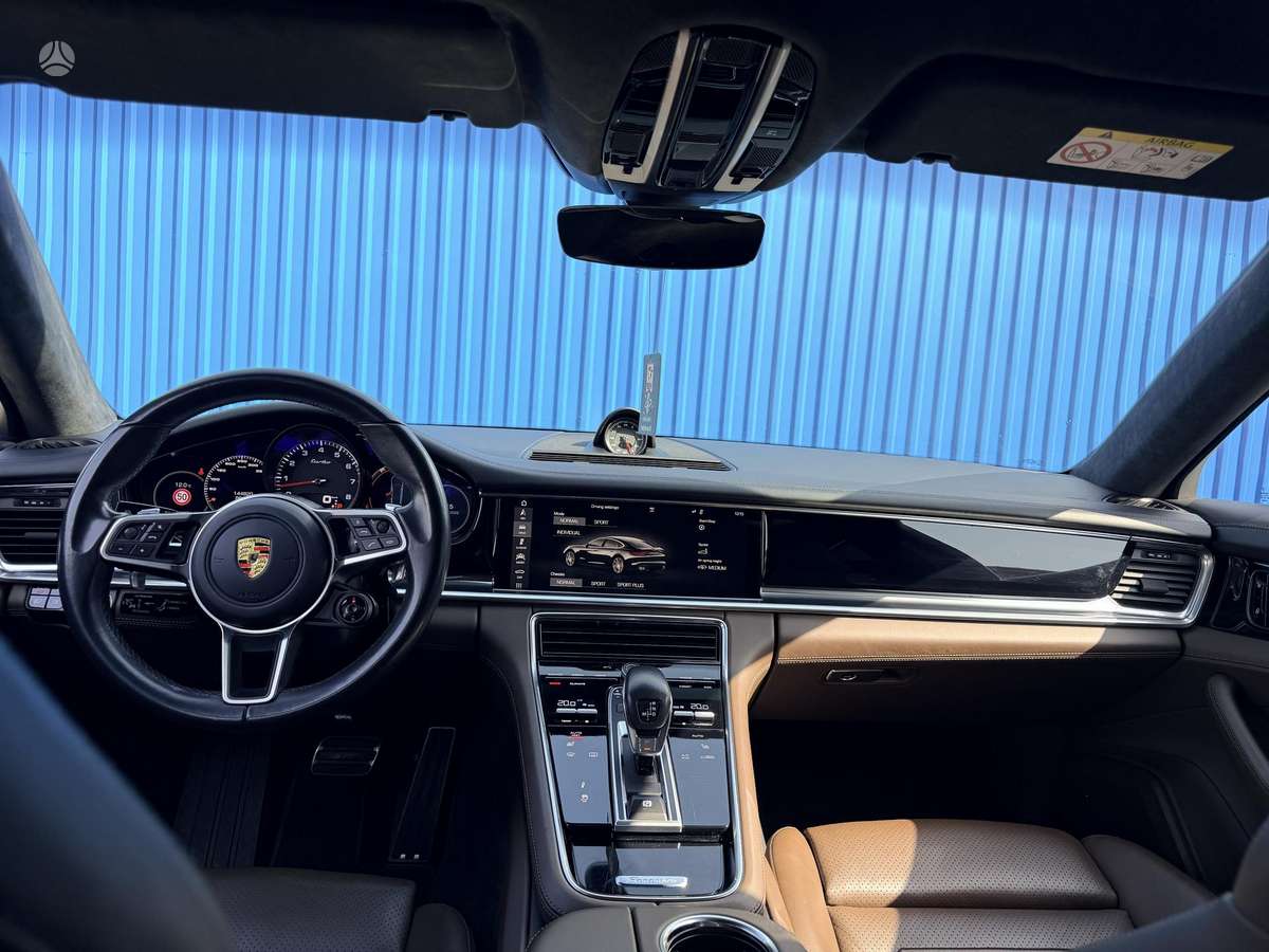 Porsche Panamera - 9