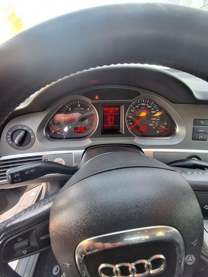 Audi A6, 2.0 l., universalas