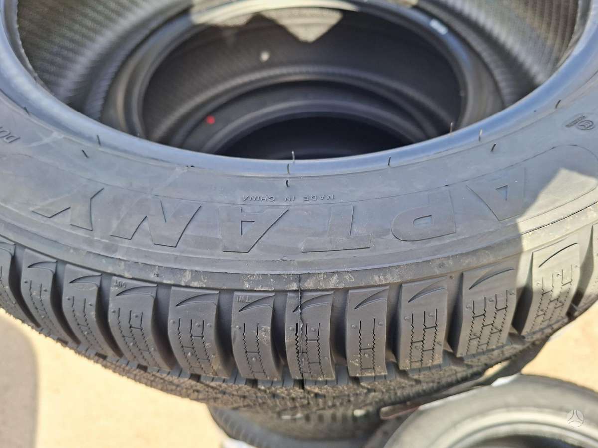 Sunny, winter 215/50 R17