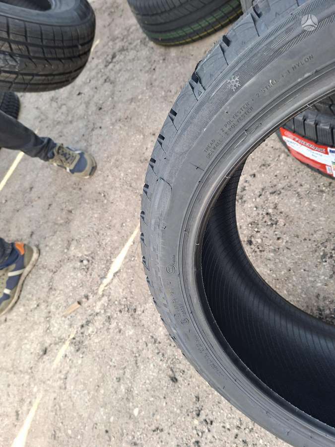 Firemax, žieminės 225/45 R19