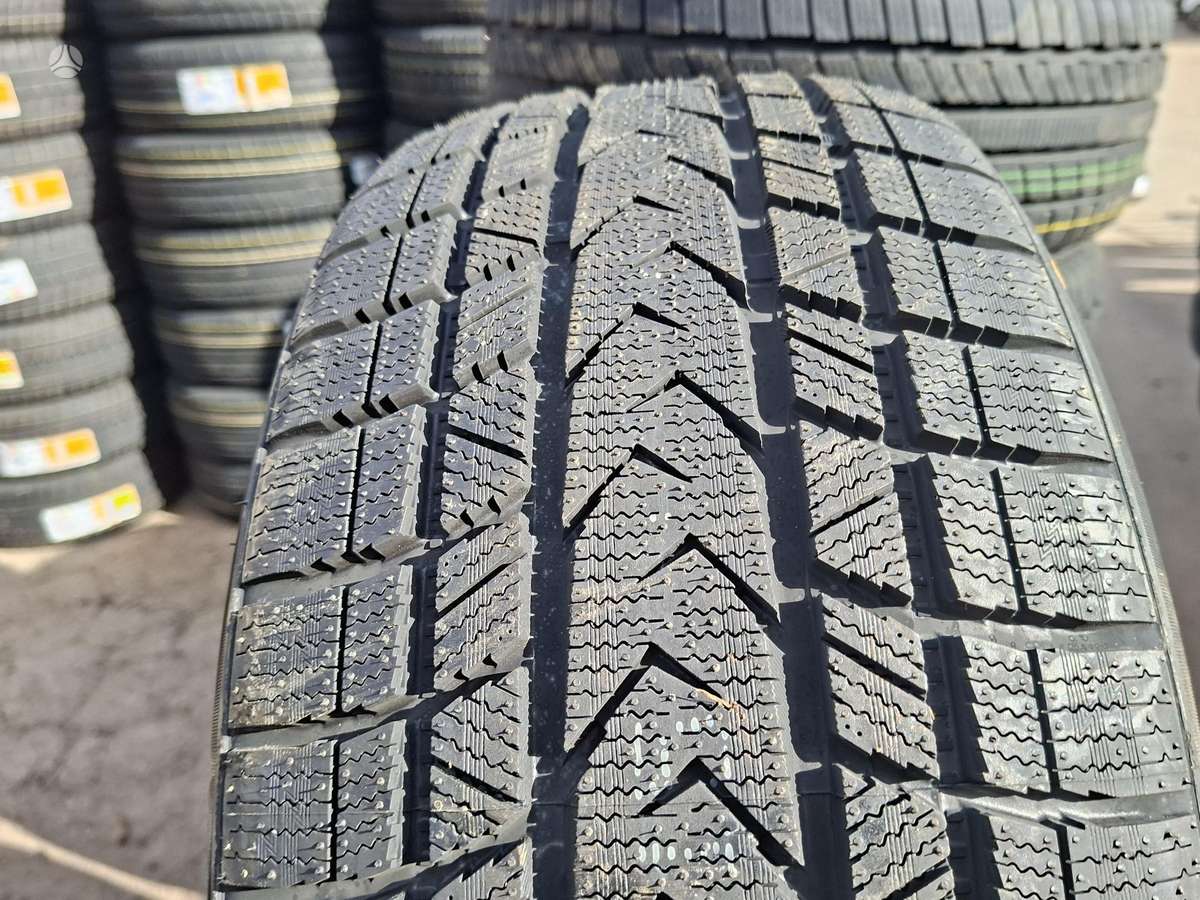 Firemax, ziemas 235/40 R19