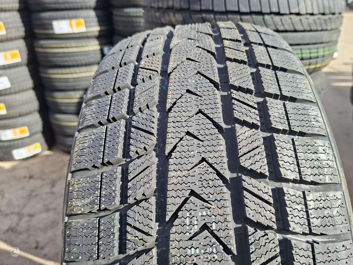 Firemax, žieminės 235/40 R19
