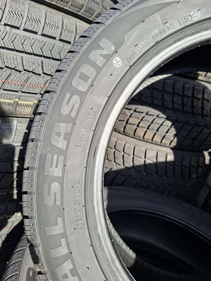 Sunfull, всесезонные 215/55 R18