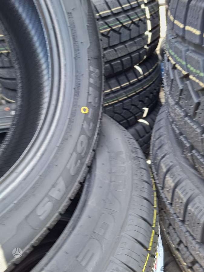 Sunfull, всесезонные 215/55 R18