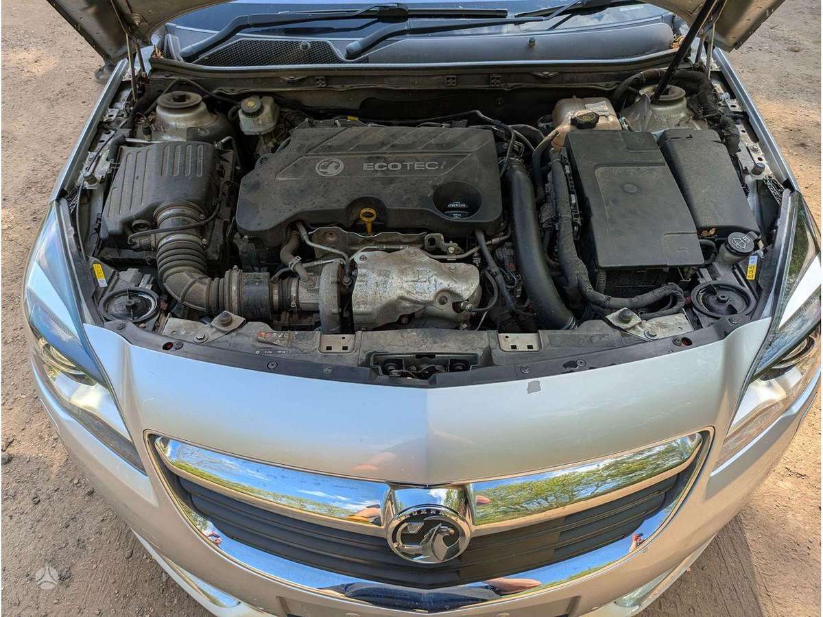 Opel Insignia engine