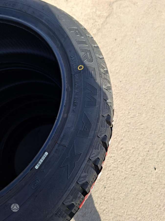 Firemax, ziemas 215/55 R18