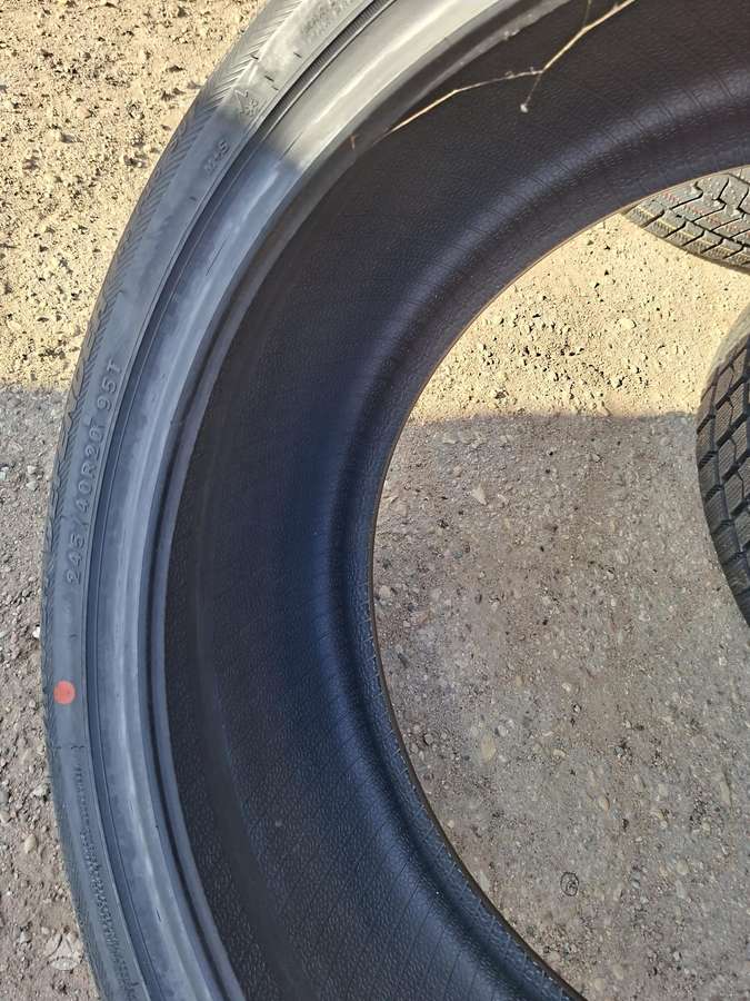 Leao, žieminės 245/40 R20