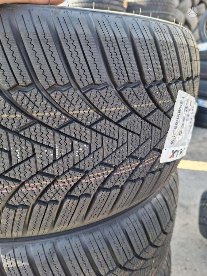 Zmax, all-season 235/35 R19