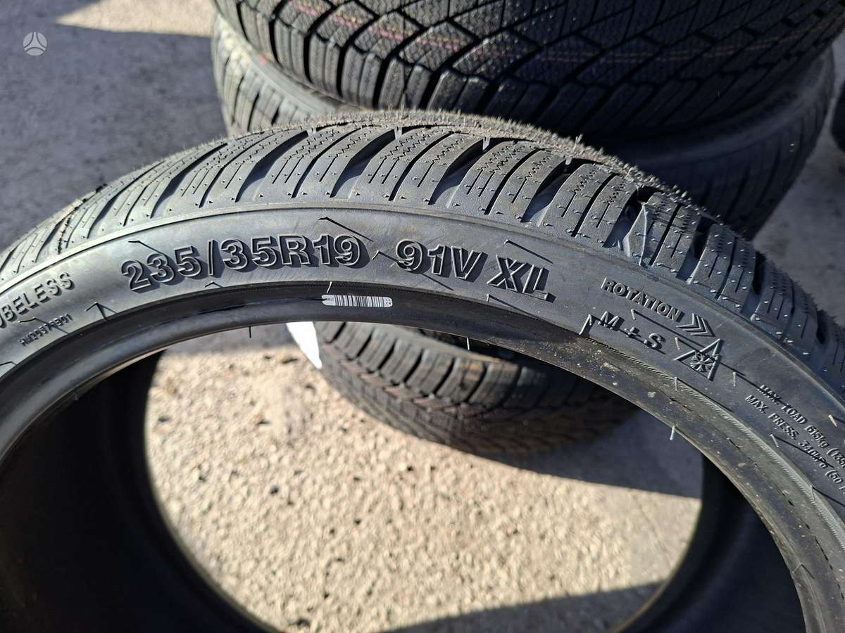 Zmax, all-season 235/35 R19