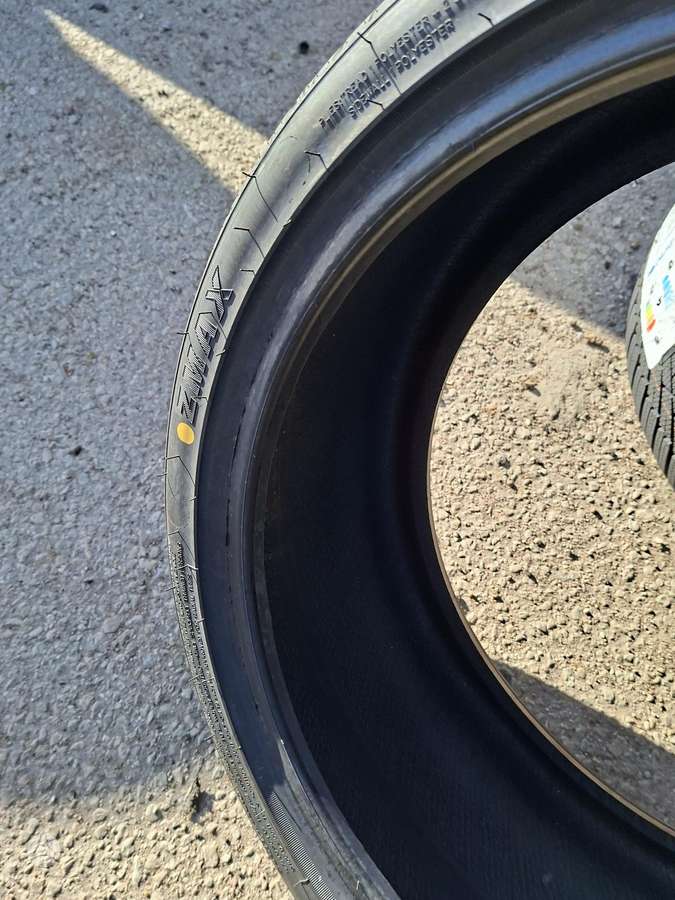 Zmax, all-season 235/35 R19