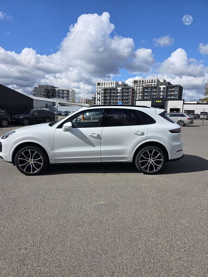 Porsche Cayenne, 2.9 l., off-road / crossover